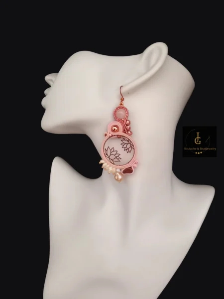 Lotus soutacheearrings